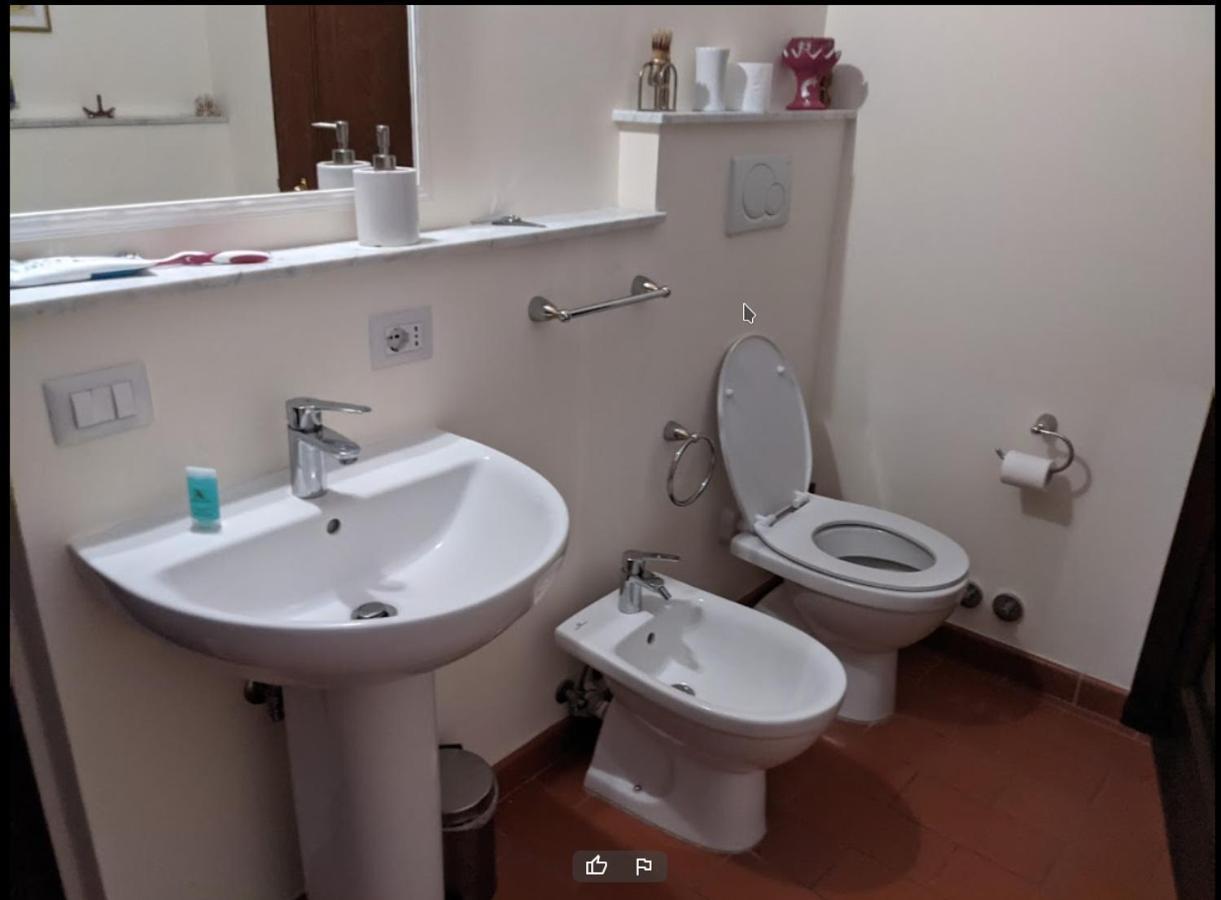 Готель A Casa Di Antonio Лукка Екстер'єр фото